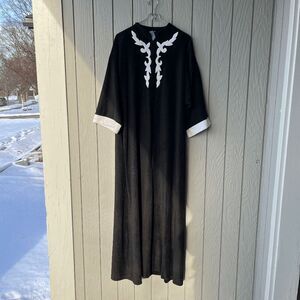 Vintage 70s Black & White Zip-Front Terrycloth Robe Accent Trim